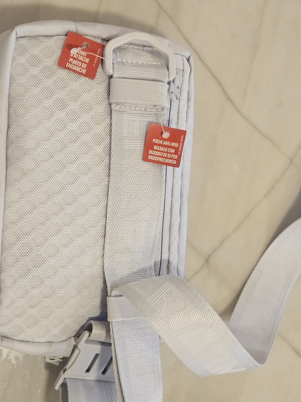 Under Armour Loudon Crossbody Waist Bag - Picture 3 of 7